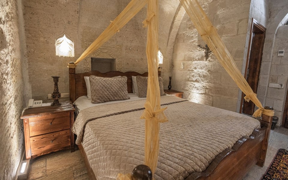 Economic Arch Room - 107