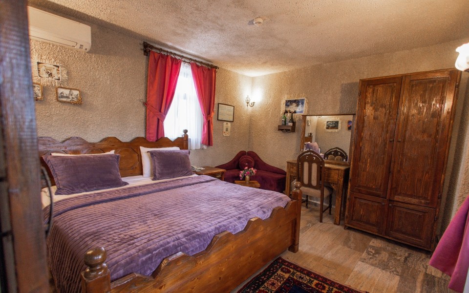 Superior Stone Room - 108